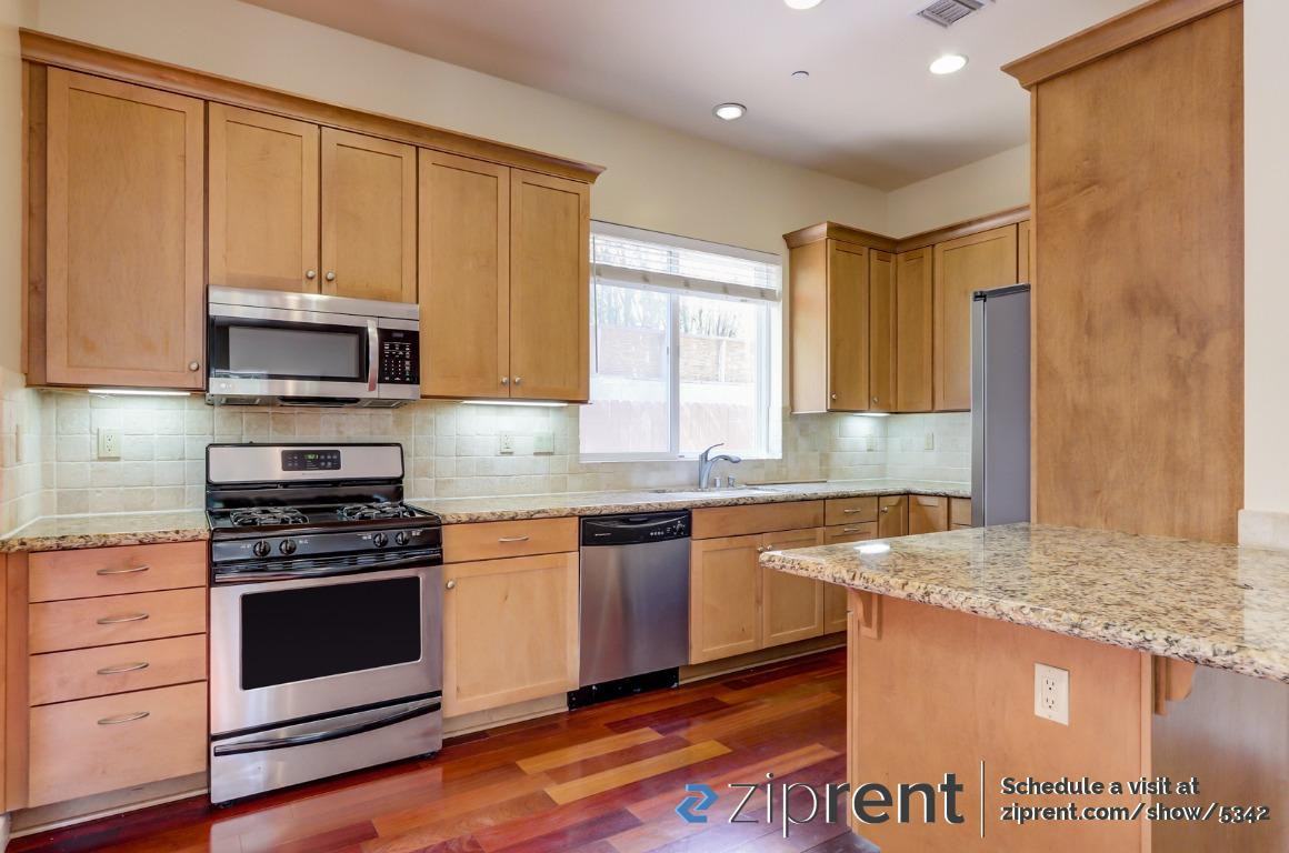 4023 Wade St - Photo 3 of 20