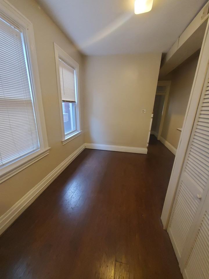 724 Cedar Ave - Photo 3 of 11