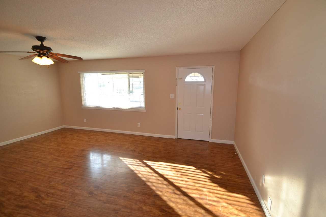 445 Elverta Rd - Photo 3 of 7