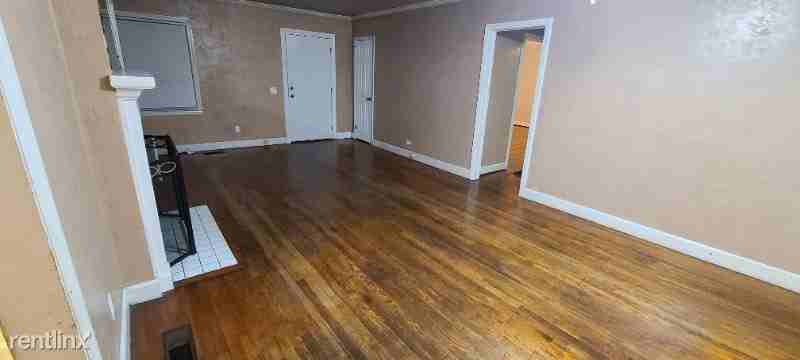 299 N Lexington St - Photo 3 of 11