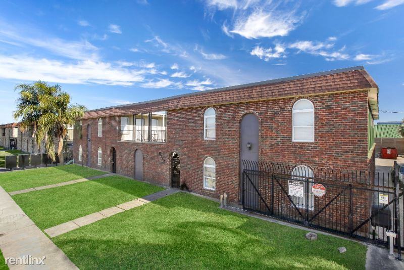 6801 6801 Tara Lane 6 - Photo 2 of 7