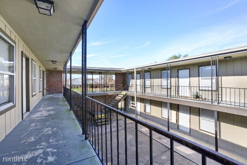 6801 6801 Tara Lane 6 - Photo 3 of 7