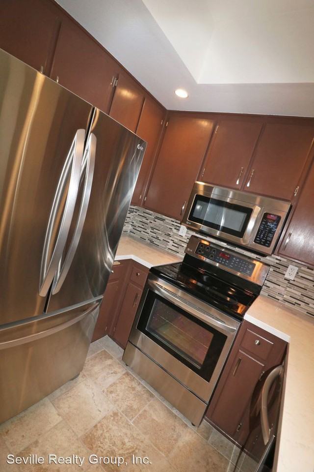 2150 Camino De La Reina #305