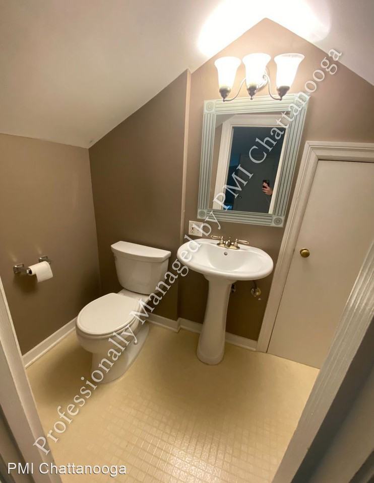 1935 Hixson Pike - Photo 2 of 9