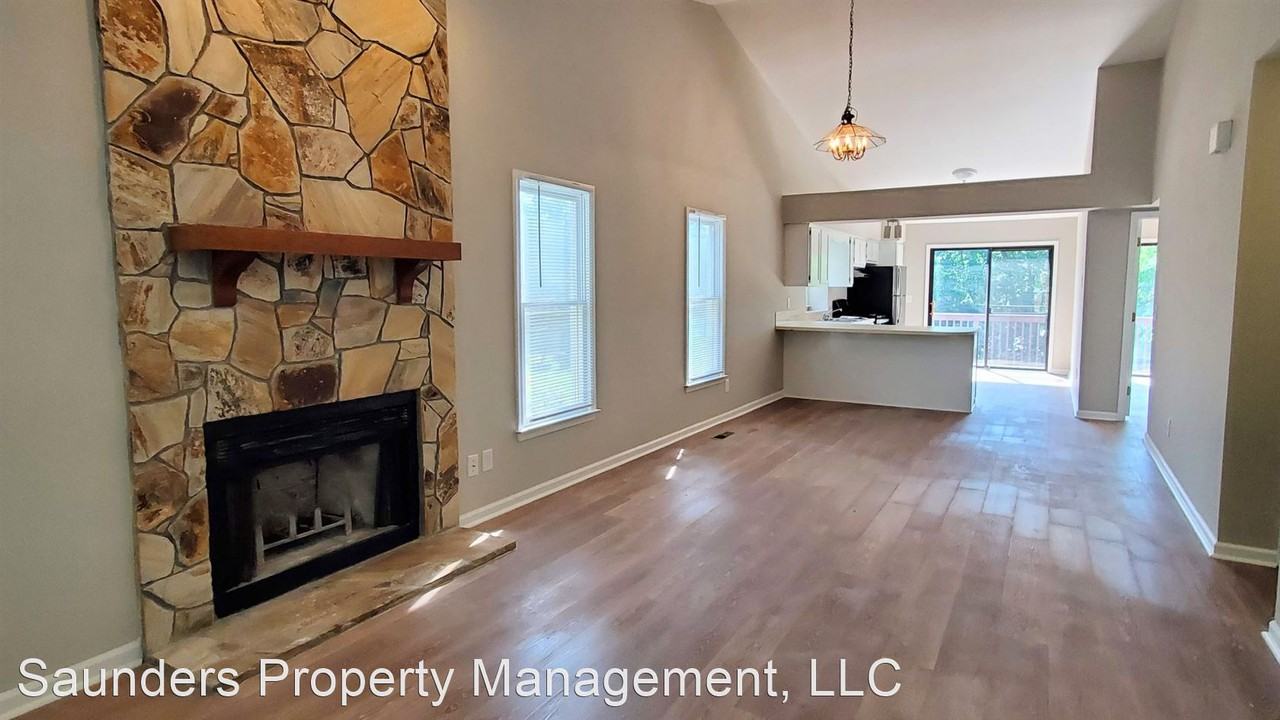 124 Radford St - Photo 2 of 14