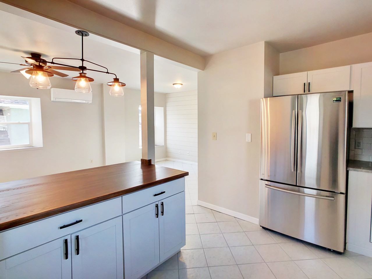 1132 W Kiowa St - Photo 6 of 10