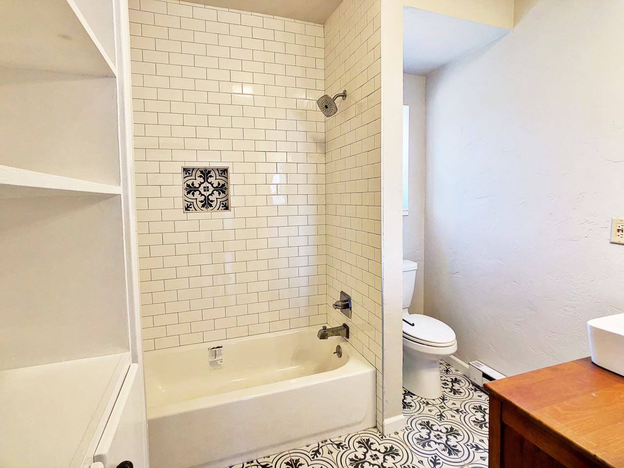 1132 W Kiowa St - Photo 7 of 10