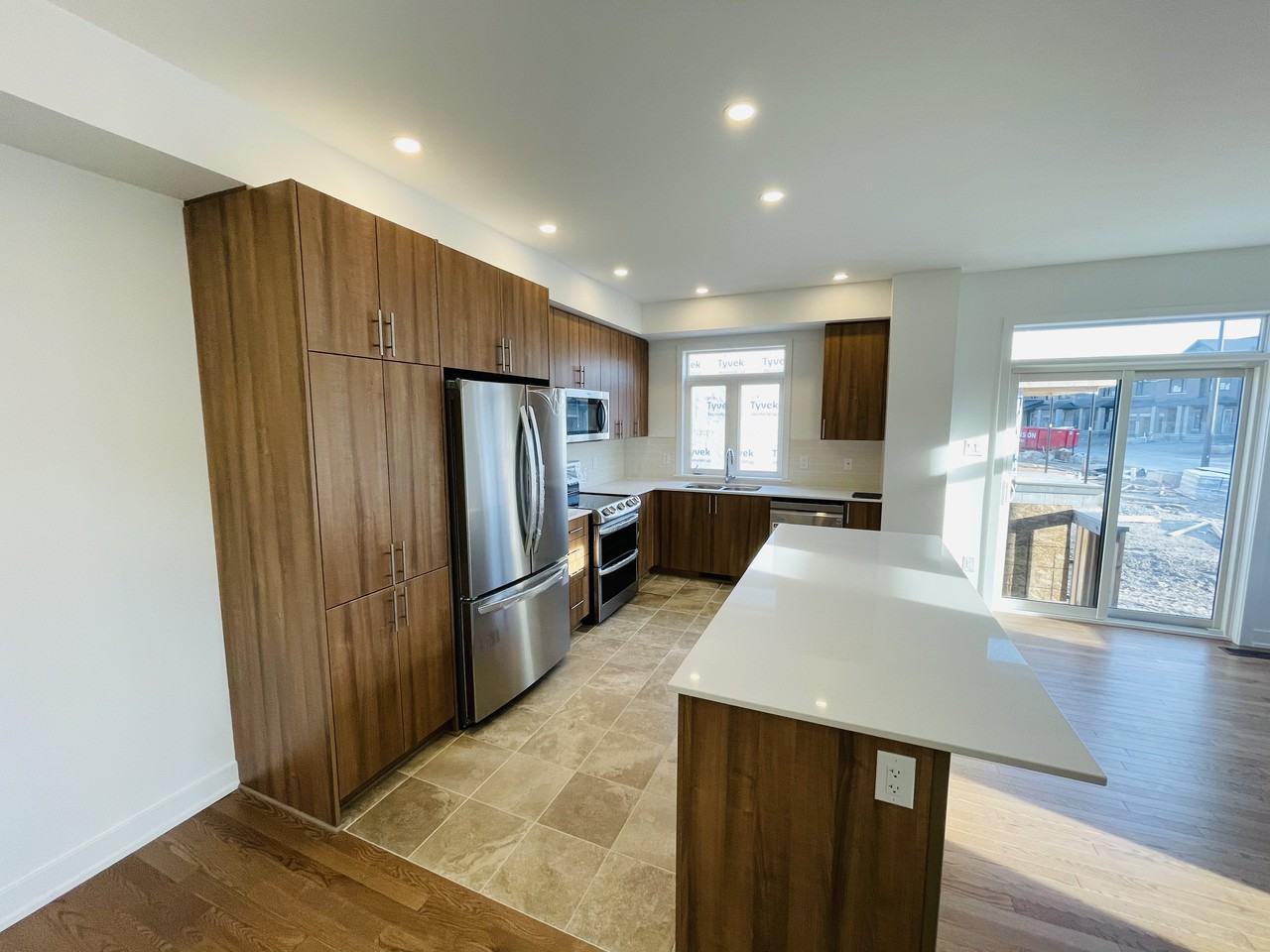 859 Solarium Ave - Photo 2 of 12