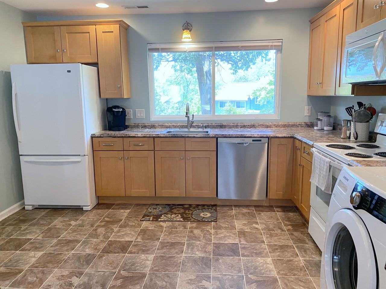 56 Woodlake Dr #1 - Photo 5 of 25