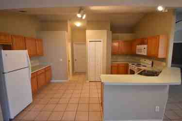 136 Quiet Oak Ct - Photo 3 of 12