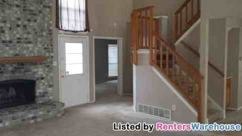 2427 Bennington Dr - Photo 2 of 14