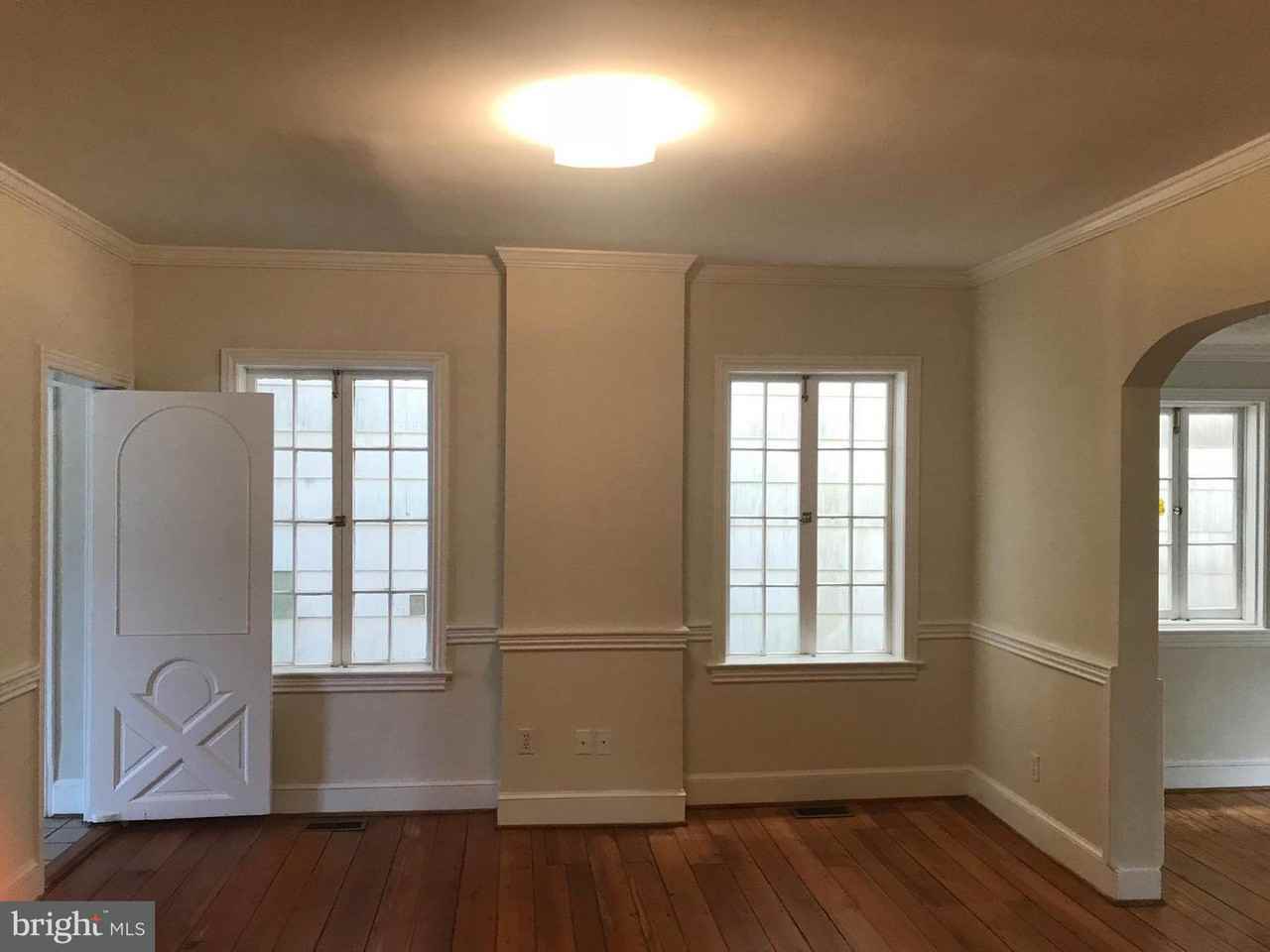 1425 34th Street Northwest #1 - Photo 3 of 23