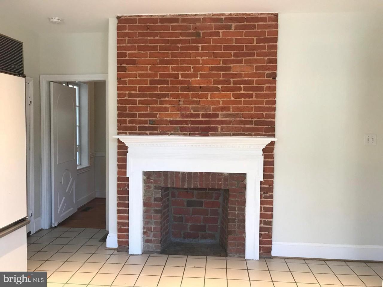 1425 34th Street Northwest #1 - Photo 5 of 23