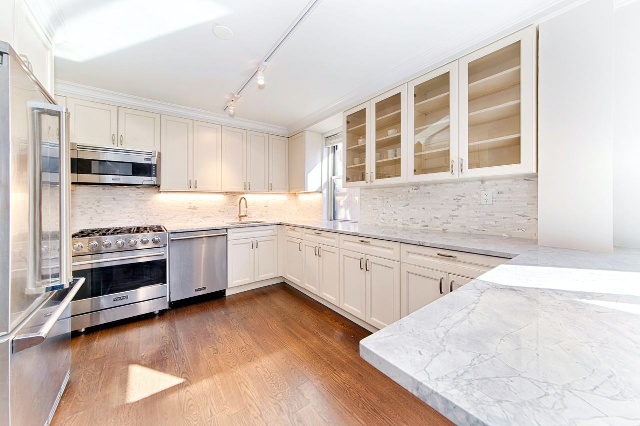 575 Main St #712 - Photo 2 of 14