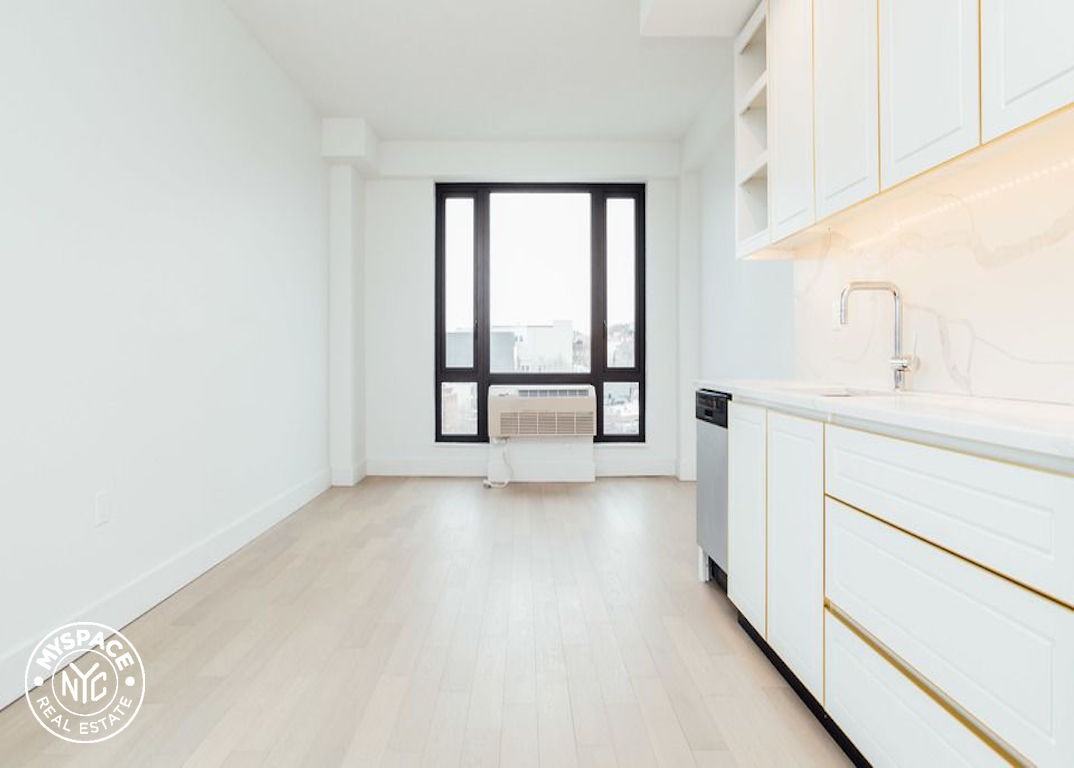 635 4th Ave #506 - Photo 3 of 9