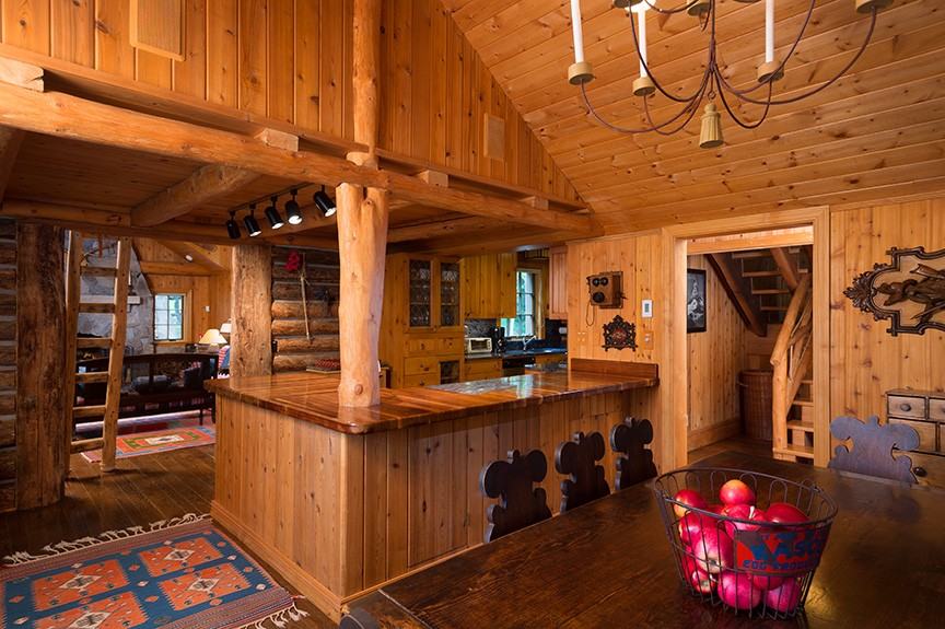 10081 Castle Creek Rd - Photo 3 of 21