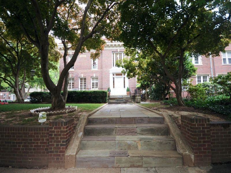 2200 Kalorama Rd NW - Photo 3 of 13