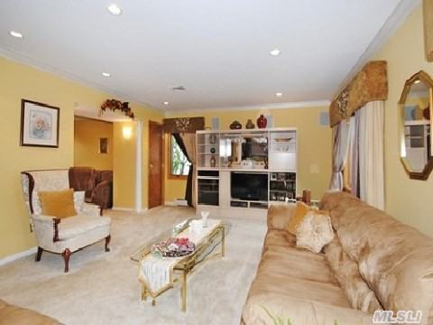 215 Gardner Ave - Photo 2 of 13