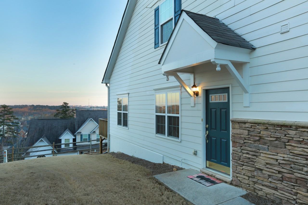 1986 Hoods Fort Cir NW - Photo 2 of 30