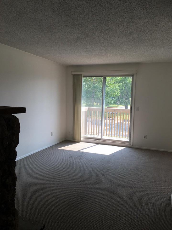 4plex in NW - Photo 3 of 3