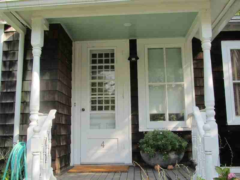 4 Chase Ave - Photo 2 of 19