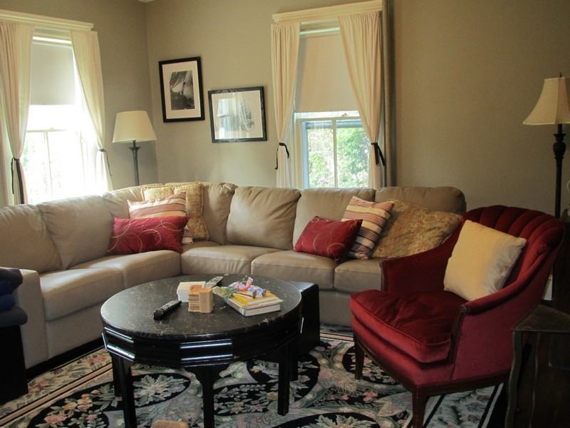 4 Chase Ave - Photo 3 of 19