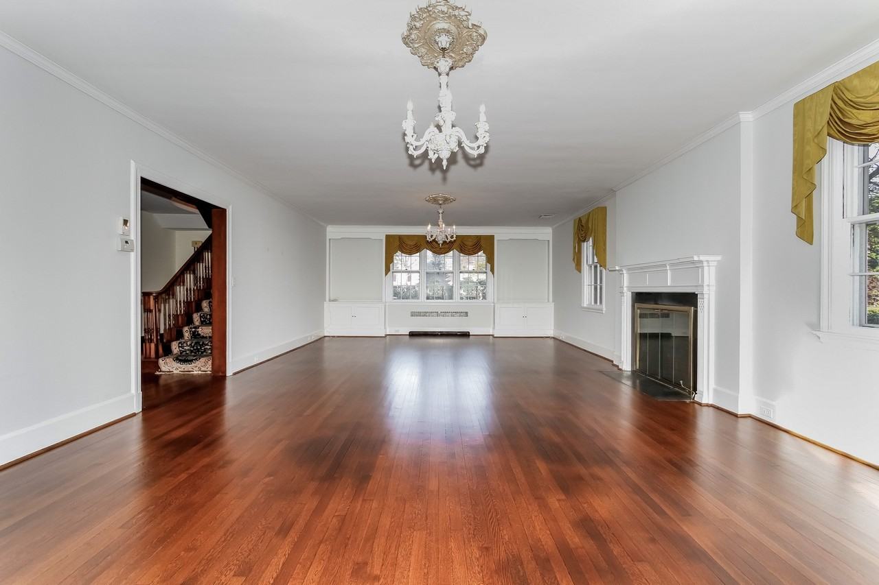 110 Tanglewylde Ave - Photo 3 of 31