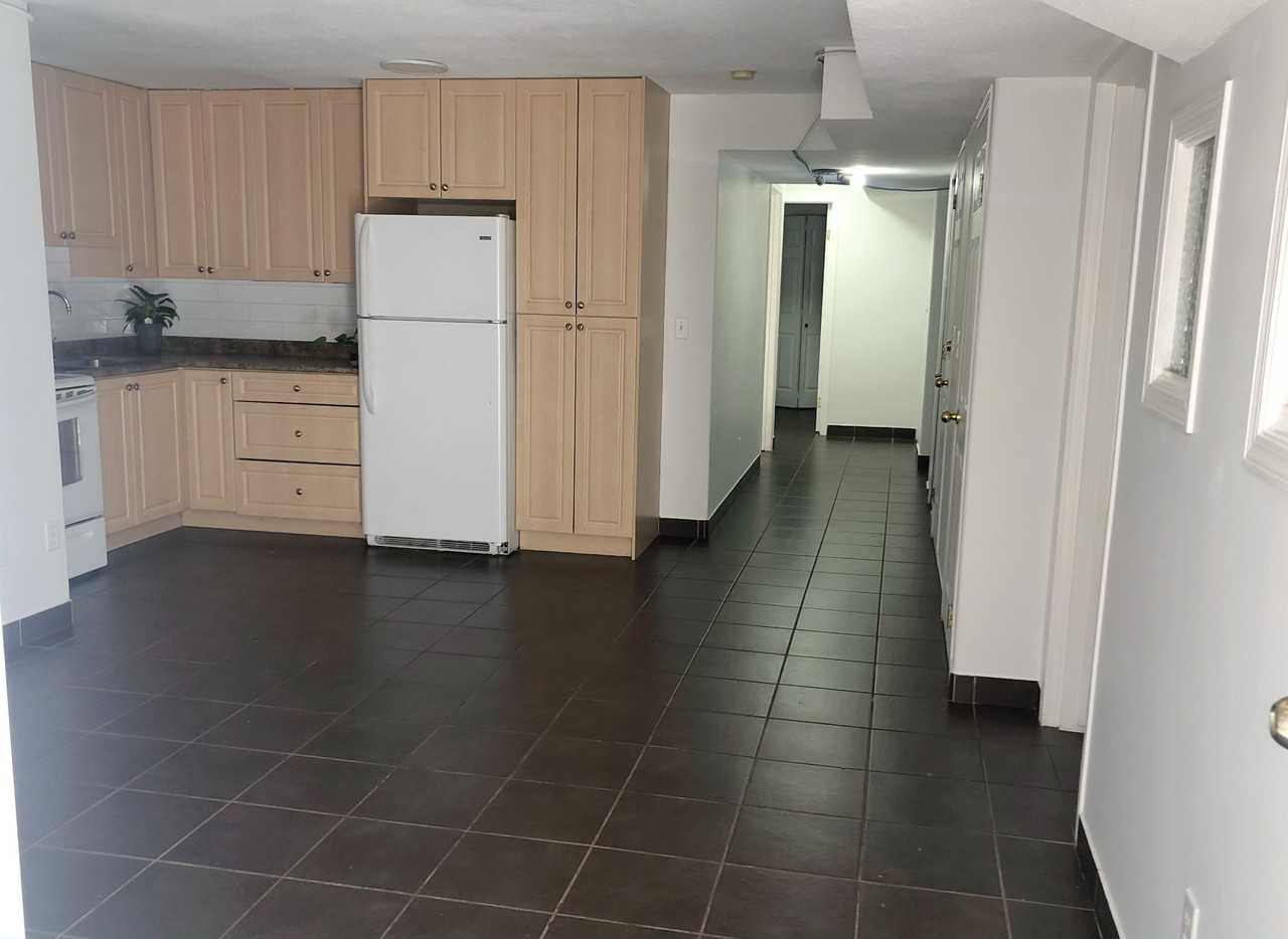 8417 167 Street Basement S - Photo 2 of 12