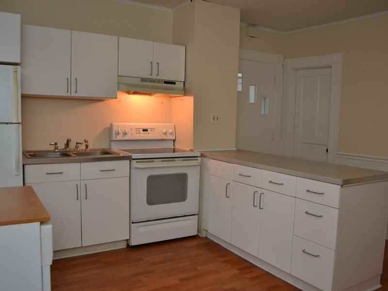 42 Goodyear Ave - Photo 2 of 17
