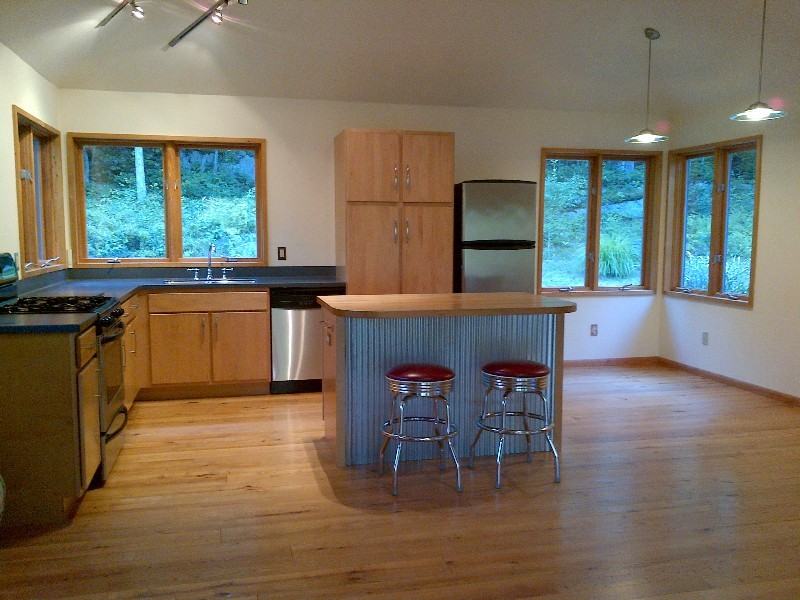 140 Whitcomb Hill Rd - Photo 3 of 10