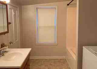 118 S Locust St - Photo 2 of 11