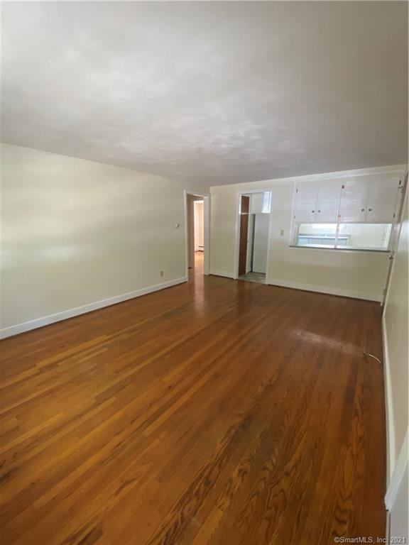 10 10 Carpenter Road 1 East - Photo 3 of 10