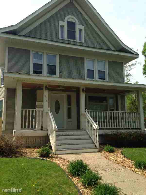 916 Marshall Ave - Photo 3 of 30