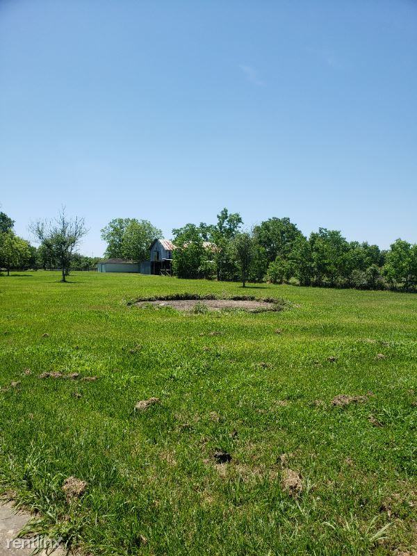 1301 1301 1 Country Rd 247 - Photo 3 of 24