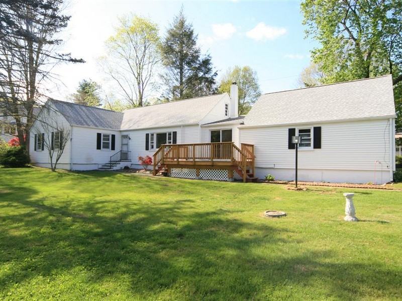 3 Park Ln - Photo 2 of 16