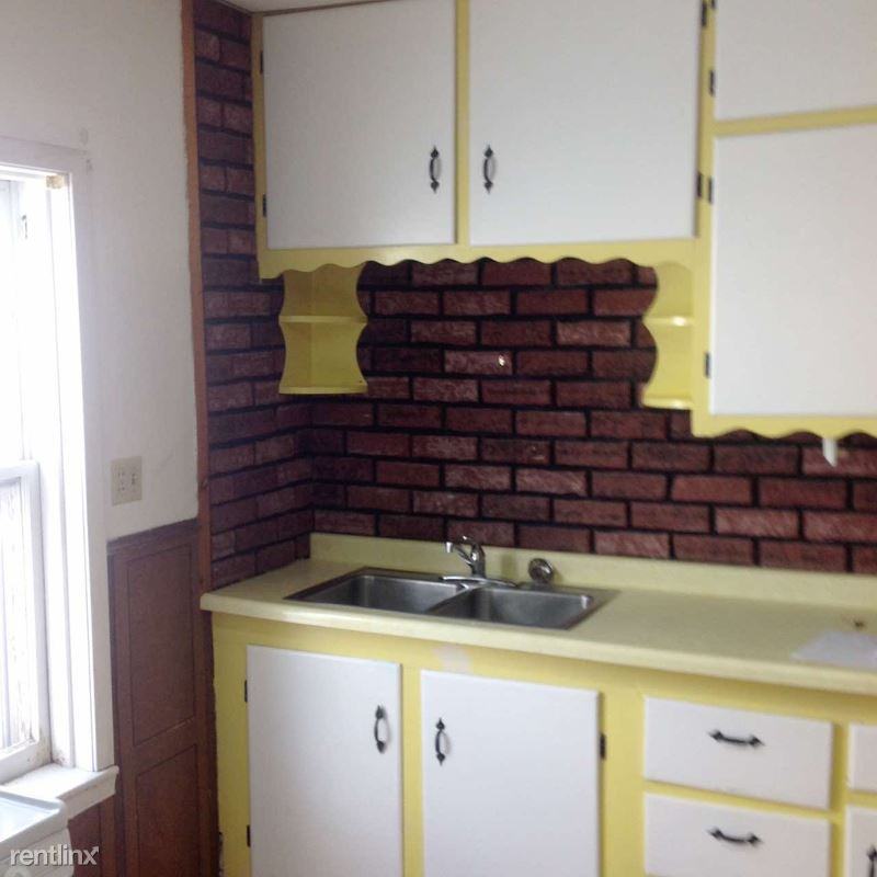 10 Main St E - Photo 3 of 11