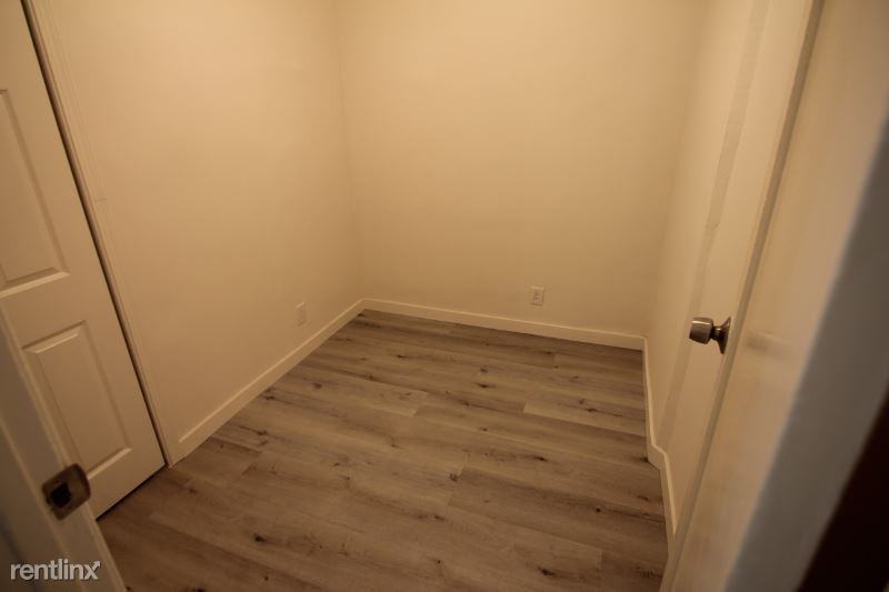 1623 N Mariposa Ave - Photo 2 of 17