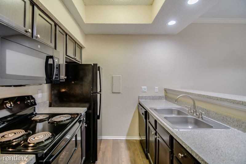 1000 1000 East Lane - Photo 2 of 6