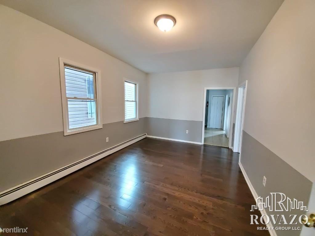 294 S 7th St - Photo 2 of 6