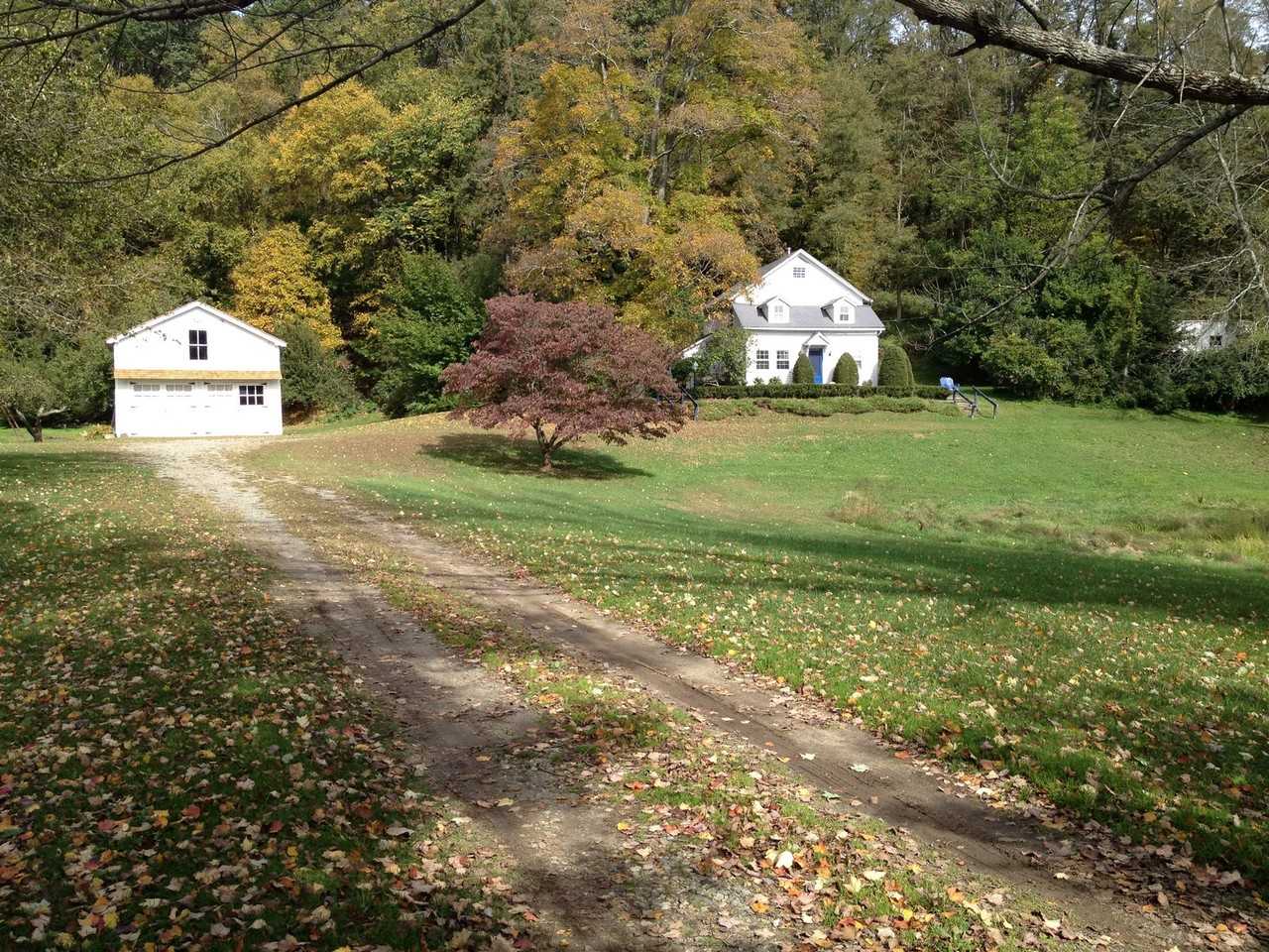 249 Kent Rd - Photo 3 of 25