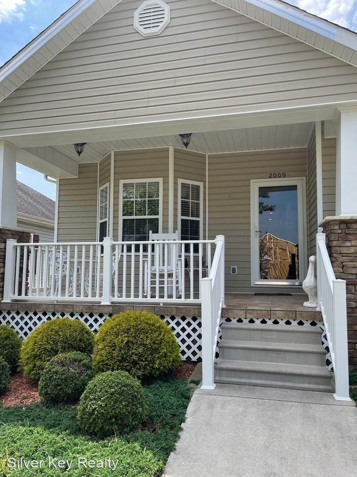 2009 Camberley Ave - Photo 3 of 26