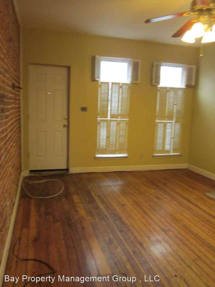1642 S Hanover St - Photo 2 of 17