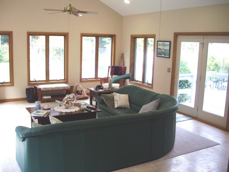 4 Crescent Way - Photo 2 of 11