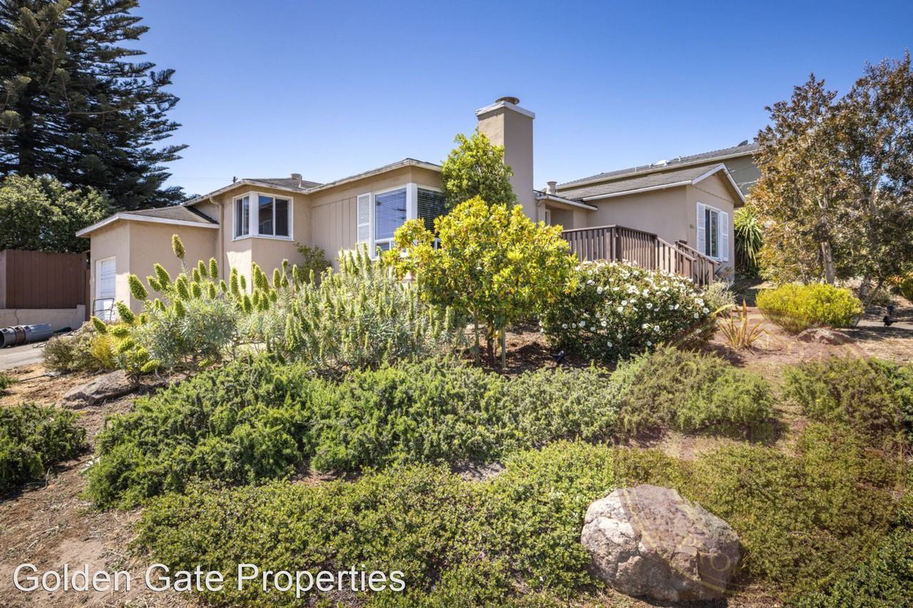 1864 Sweetwood Dr - Photo 2 of 32