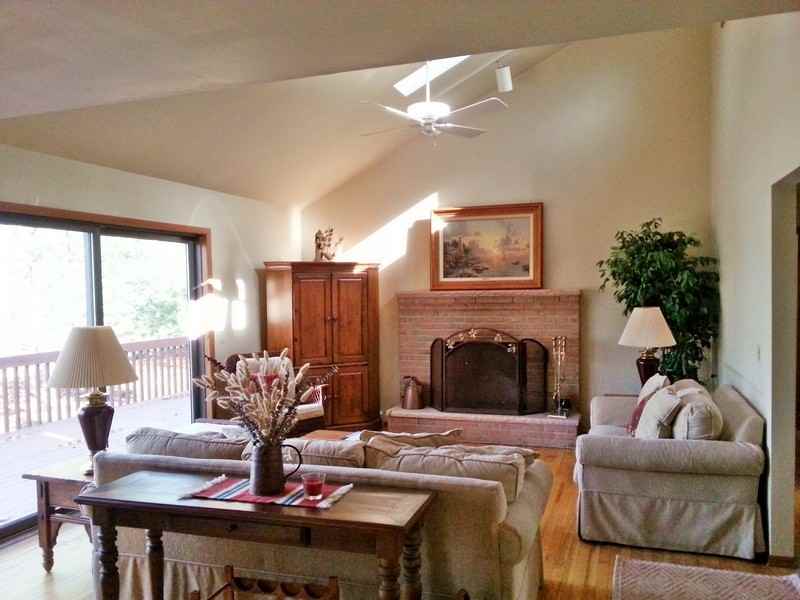 387 Wood Ln - Photo 3 of 16