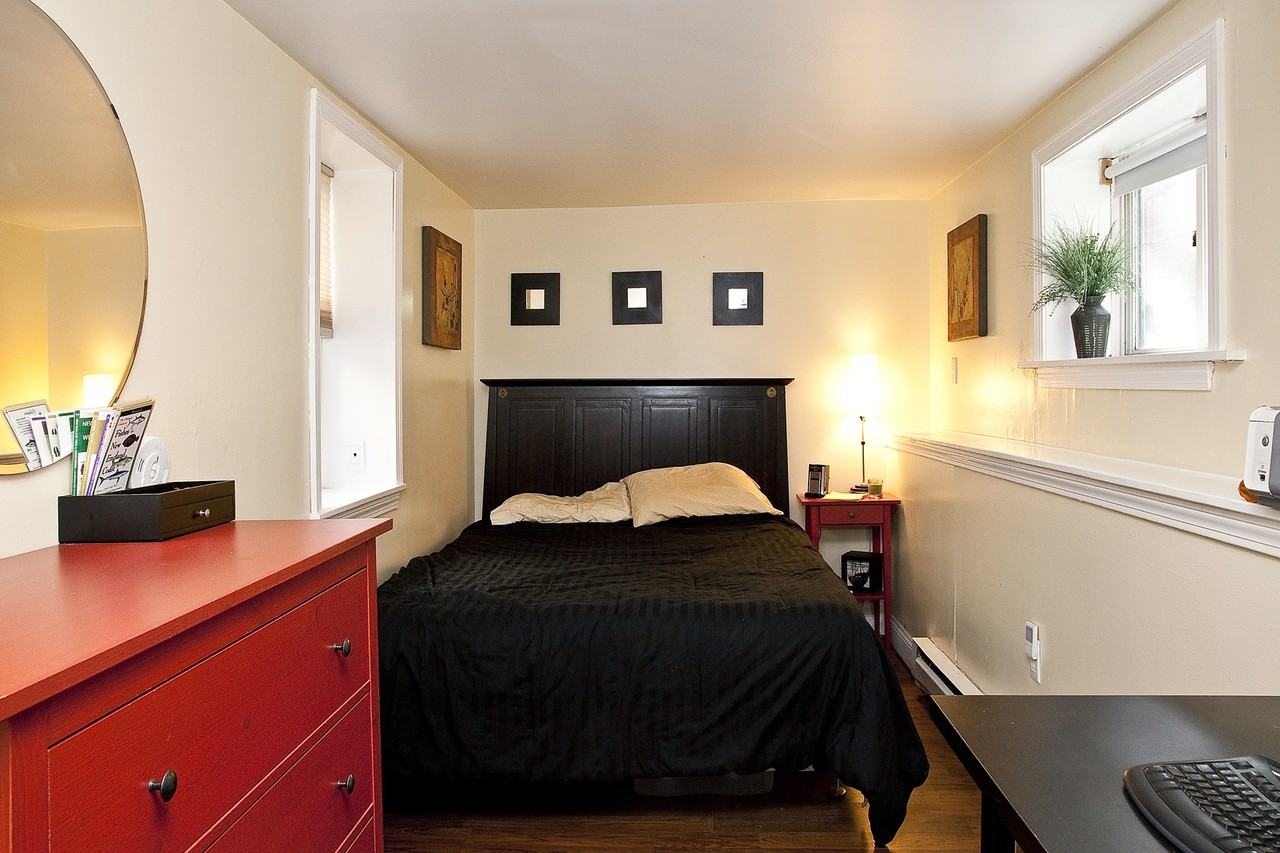 372 Bunker Hill St #1 - Photo 2 of 6