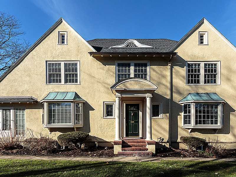 28 Lakeview Rd - Photo 2 of 26