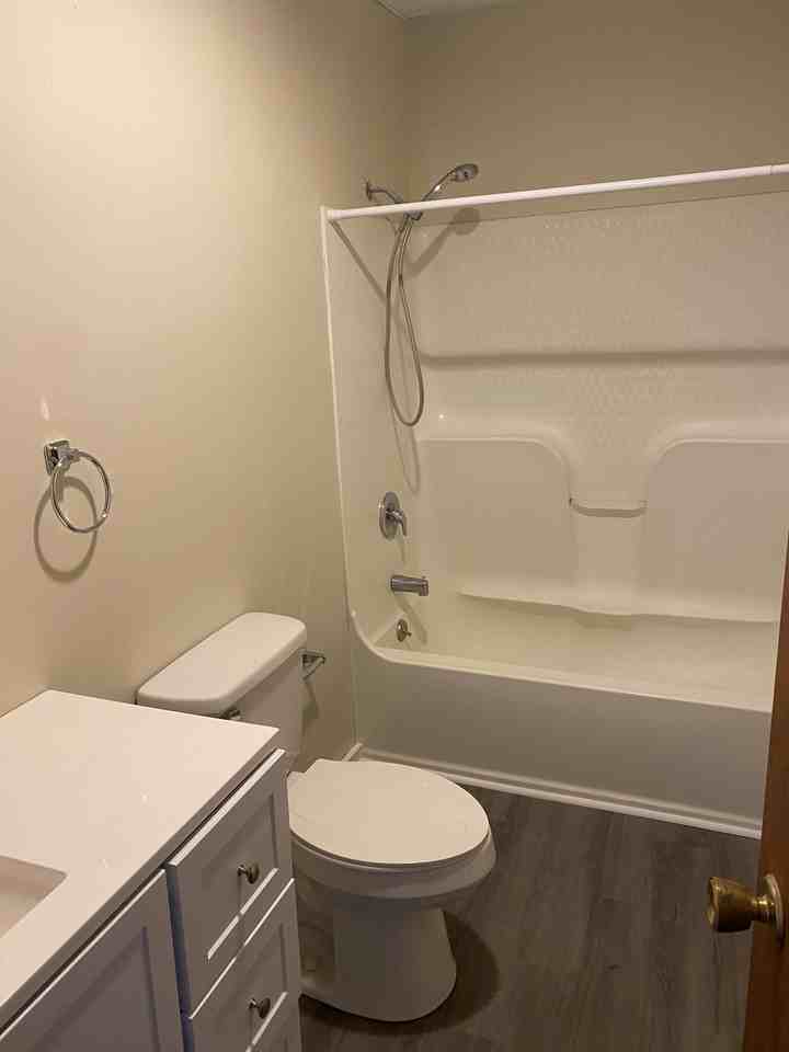 202 E Alder St - Photo 3 of 6