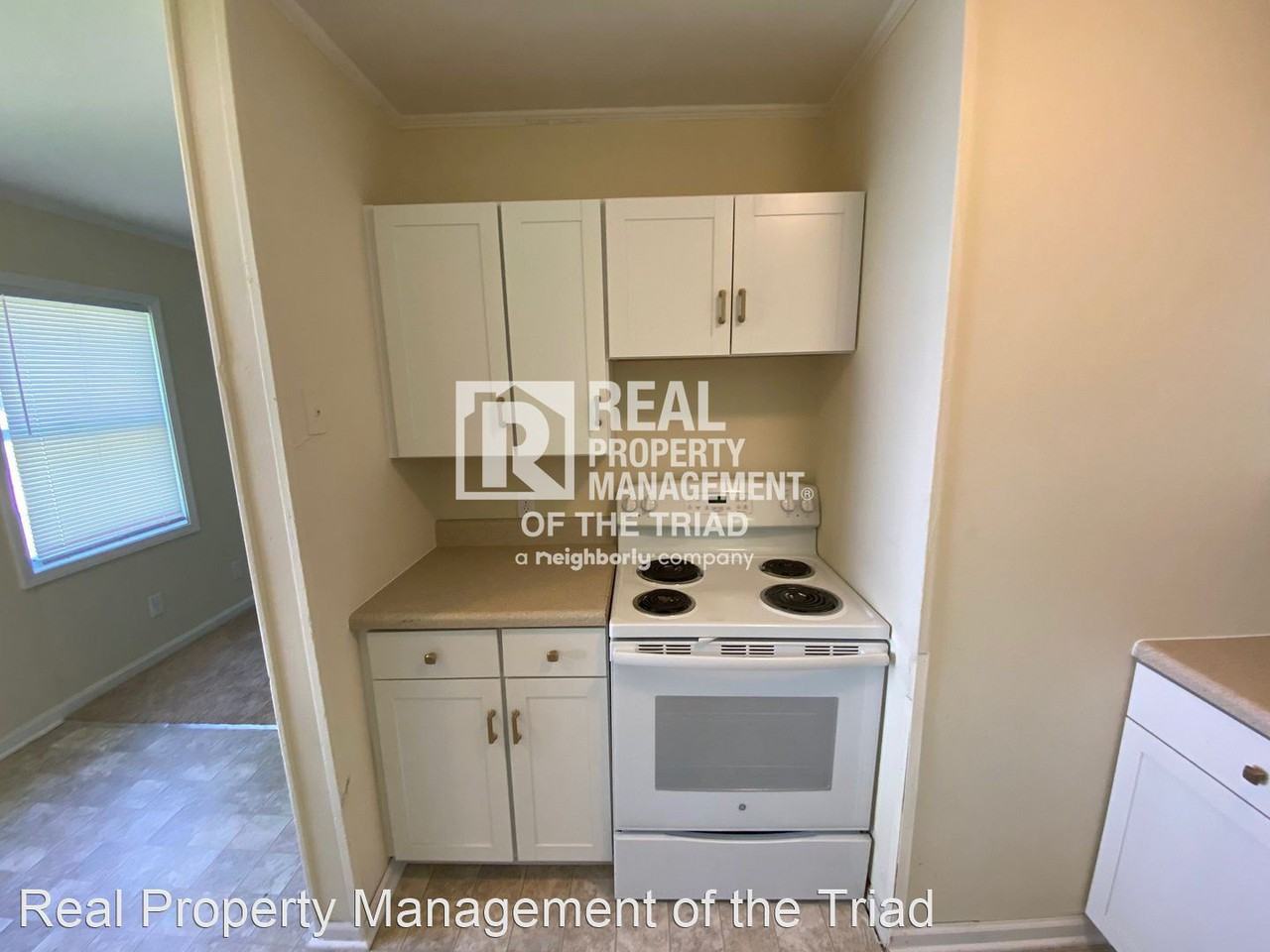 1710 Rainbow Dr - Photo 3 of 18