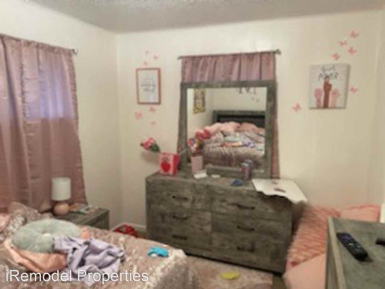 715 Smart St - Photo 3 of 9